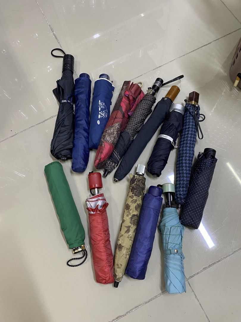 Japan folded umbrella (Category: Umbrellas) located in Caloocan City. Submitted by mzmarsz (Listing ID 1453595473, Image 1). Description: As is item Prior buyer for take all.