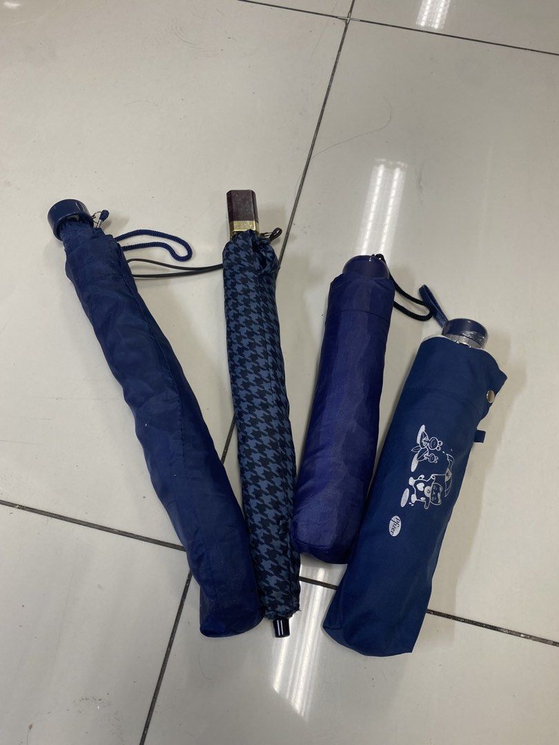 Japan folded umbrella (Category: Umbrellas) located in Caloocan City. Submitted by mzmarsz (Listing ID 1453597049, Image 1). Description: As is item.