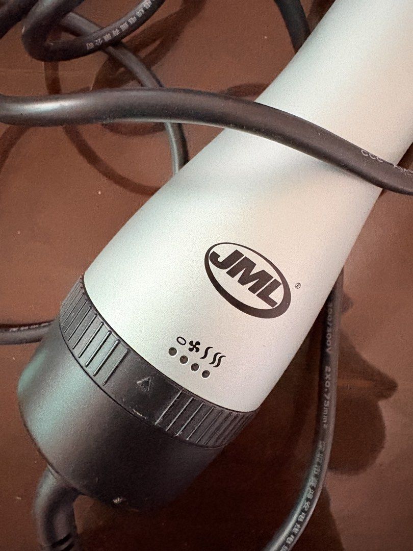 JML Aero Volumizer (Category: Hair) located in Iloilo. Submitted by kltee (Listing ID 1453529714, Image 3). Description: Too many hair tools. Used only a few times.