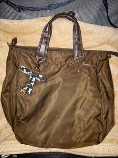 (Category: ) located in . Submitted by declutterolshoppe (Listing ID 1453526773, Image 1). Description: .