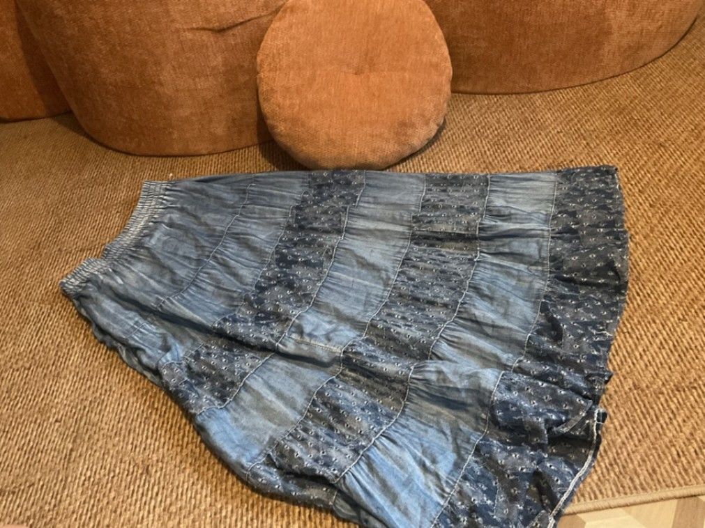[SOLD] Layered Vintage Boho Maxi Skirt (Category: Skirts) located in Tuguegarao City. Submitted by rewear_files (Listing ID 1451794151, Image 1). Description: Waist:28-32 (still stretchable, alisin lang stitch or ipaayos garter) Length:39 in.