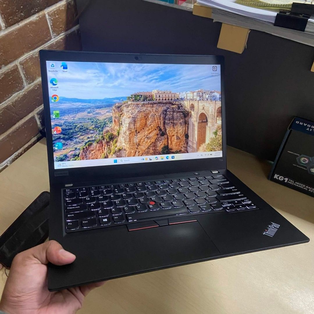 Lenovo ThinkPad T14 Gen 1 (Category: Laptops & Notebooks) located in Manila. Submitted by lonelyme_1986 (Listing ID 1453457690, Image 3). Description: Lenovo ThinkPad T14 Gen 1 i5-10310U (10th gen) 16GB DDR4 256GB SSD 14" FHD screen display Backlit keyboard Windows 11 Pro Retail price: 20,000.