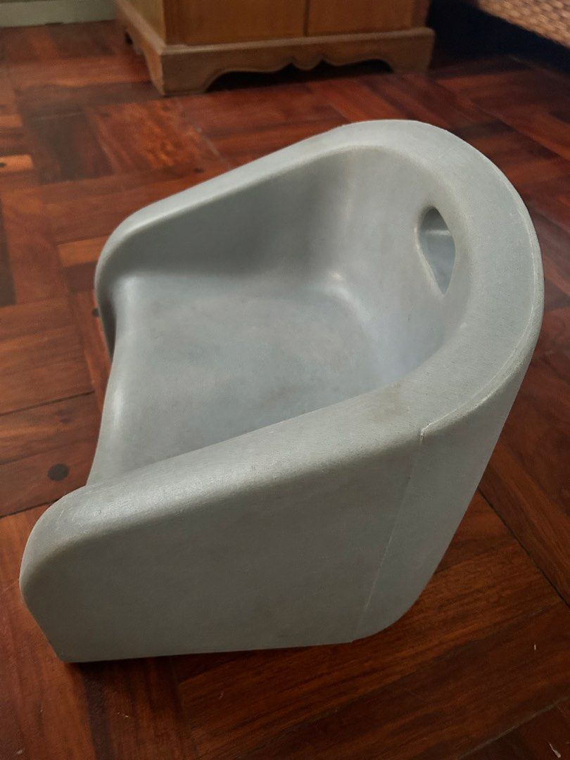 LITTLE TIKES BOOSTER SEAT (Category: Kids Tables & Chairs) located in Antipolo. Submitted by applenarc (Listing ID 1453514506, Image 3). Description: - Grey plastic baby seat - Features handles on the sides for easy carrying - Molded seat designed for comfort - Ideal for toddlers learning to sit up or for playtime -booster seat.