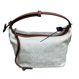 Loewe自訂分類第一件商品