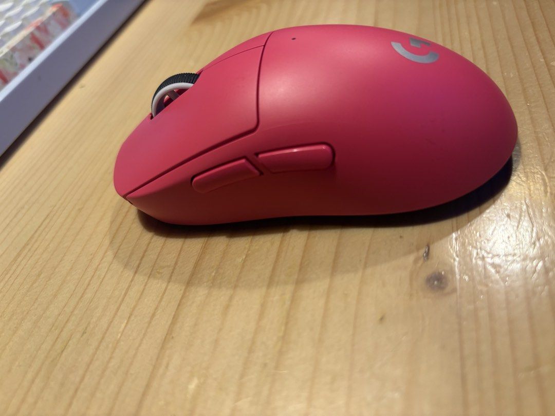 Logitech Superlight 2c (Category: Mouse & Mousepads) located in Kota Kinabalu. Submitted by donk666 (Listing ID 1453491021, Image 3). Description: Sell the mouse because it a bit small for me , Used about 1 month You will get : Logitech G Pro X Superlight 2C MouseLIGHTSPEED Wireless Receiver (Dongle)USB-A to USB-C Cable (for charging and wired mode)Receiver Extension Adapter / Dongle AdapterAlternative Powerplay / Optional Pucks (one solid and on