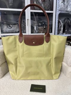 (Category: ) located in . Submitted by roxypreloved03 (Listing ID 1453597606, Image 1). Description: .