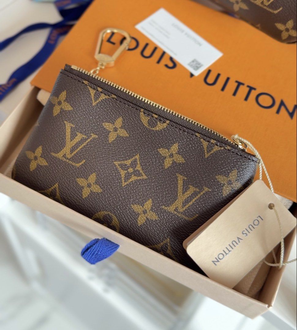 Louis Vuitton Key Pouch Small (Category: Luxury Bags & Wallets) located in Guiuan. Submitted by rtsmusthaves (Listing ID 1453478359, Image 2). Description: 100% authentic and brand new condition Bought from LV solaire Comes complete with receipt, box and dust bag. Free shipping nationwide .