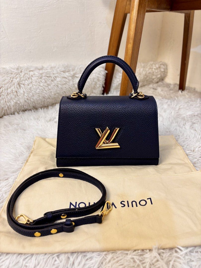 Louis Vuitton Twist One Handle Bag (Category: Luxury Bags & Wallets) located in Muntinlupa City. Submitted by yang2nd (Listing ID 1453591845, Image 1). Description: ✔️coded ▪️color: Navy ▪️message for more info and details.