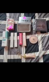 (Category: ) located in . Submitted by hello_solari (Listing ID 1451196049, Image 1). Description: .
