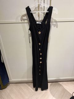 (Category: ) located in . Submitted by closetsale28 (Listing ID 1453497216, Image 1). Description: .