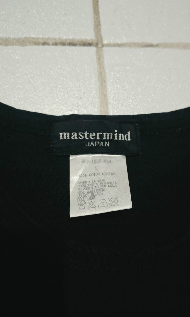 Mastermind Japan (Category: Tshirts & Polo Shirts ) located in El Nido. Submitted by marco.tandoc (Listing ID 1453531013, Image 3). Description: size: Large width: 21 length: 27 issue: check photo sa pinagkapitan ng neck tag.