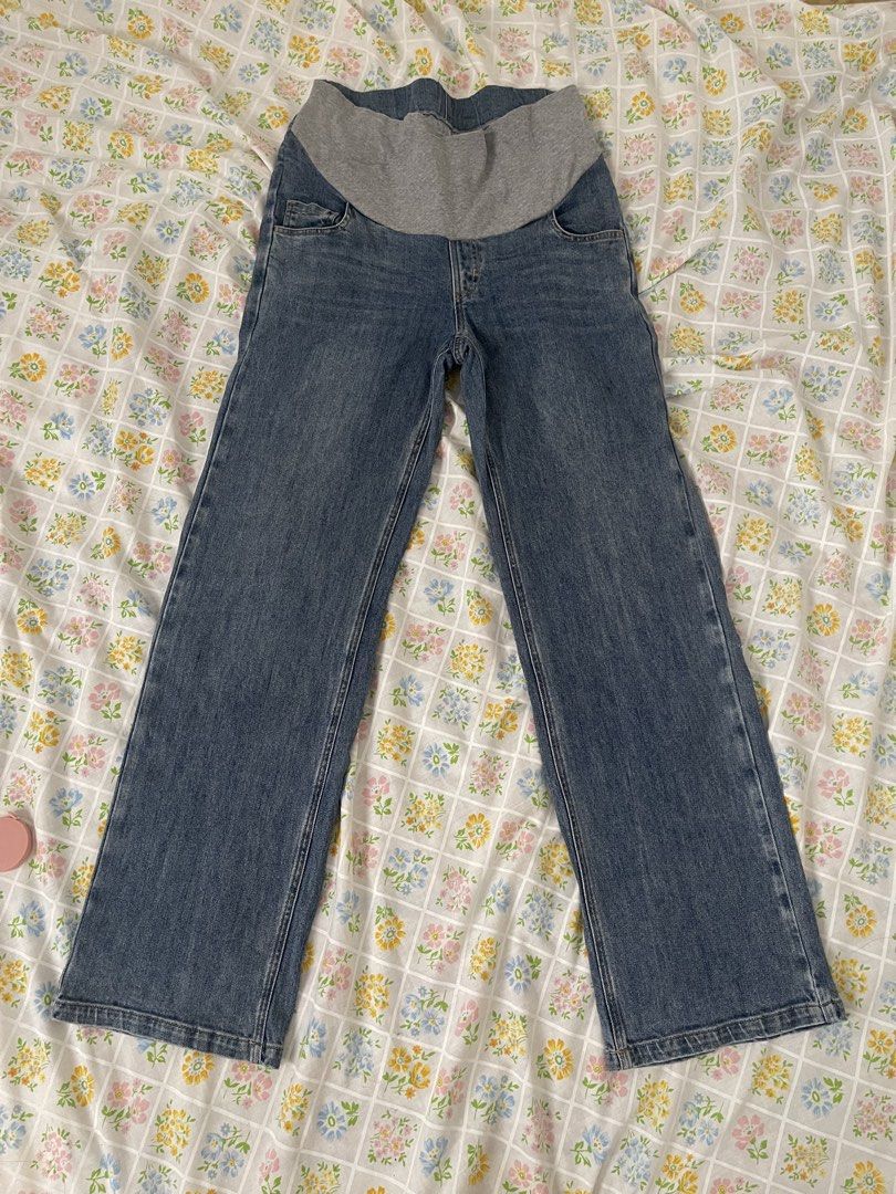 Maternity Jeans (Category: Jeans) located in Santa Cruz, Pampanga. Submitted by httpschayo (Listing ID 1453457050, Image 1). Description: LAST PRICE LISTED SIZES (INCHES): Waist: 32-44 Length: 41 Leg Hole: 17 — waist band style — garterized — straight cut — has 2 side pockets — has 2 back pockets — kasama sa sukat ng length ang waistband.