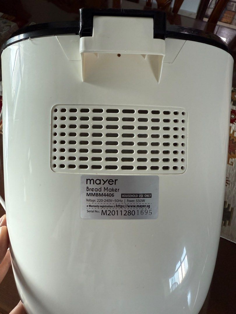 MAYER breadmaker (Category: Breadmakers) located in Singapore. Submitted by brandlover_authentic (Listing ID 1453477919, Image 2). Description: .