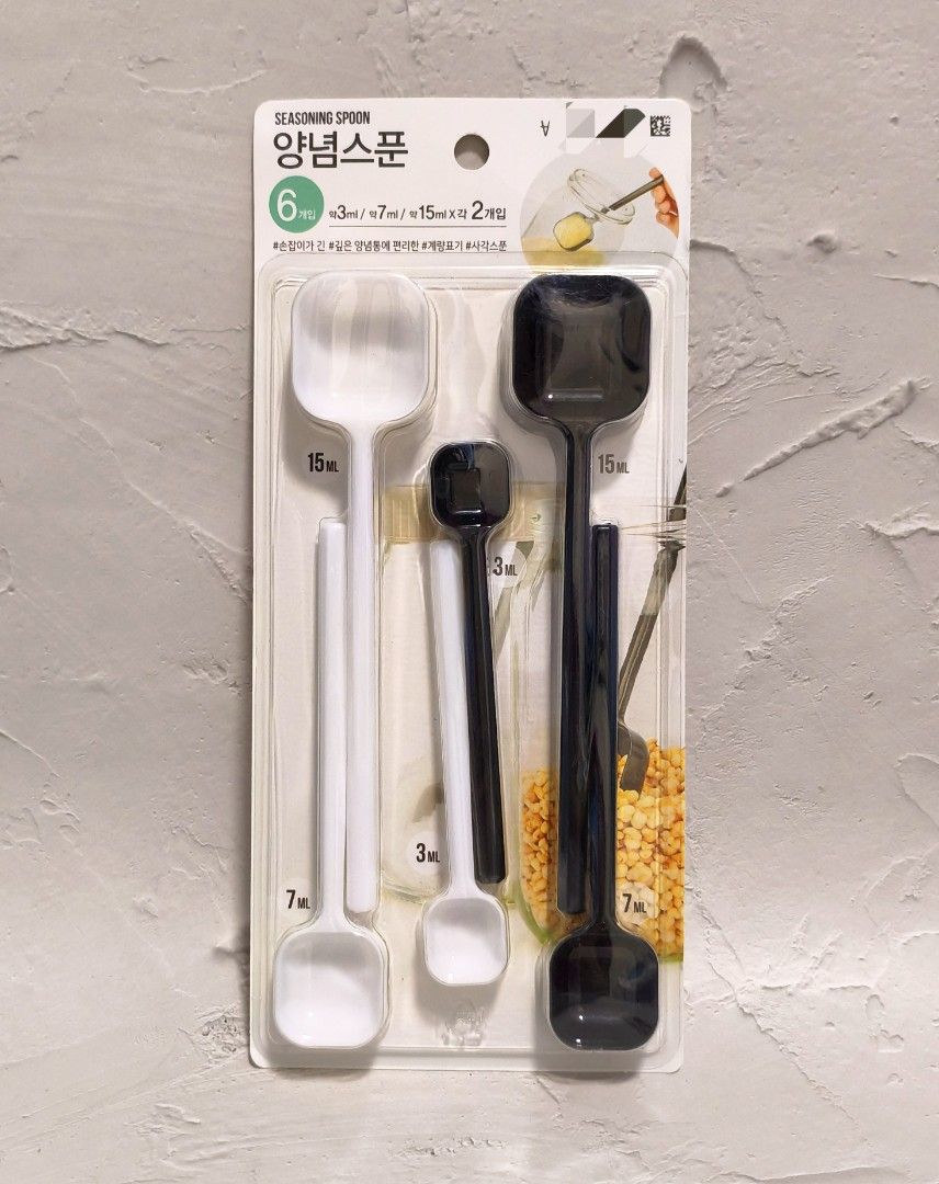 Korean Measuring spoon set (Category: Other Kitchenware & Tableware) located in Bacoor. Submitted by japanice_aniks (Listing ID 1453456657, Image 1). Description: 6-piece set measuring spoon with long handle ✅ 2 pcs 15ml, colors Black & white ✅ 2 pcs 7ml, colors Black & white ✅ 2 pcs 3ml, colors Black & white sold as set product of Korea.