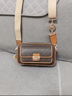 (Category: ) located in . Submitted by fascinating.premium.bag.mall (Listing ID 1453497618, Image 1). Description: .