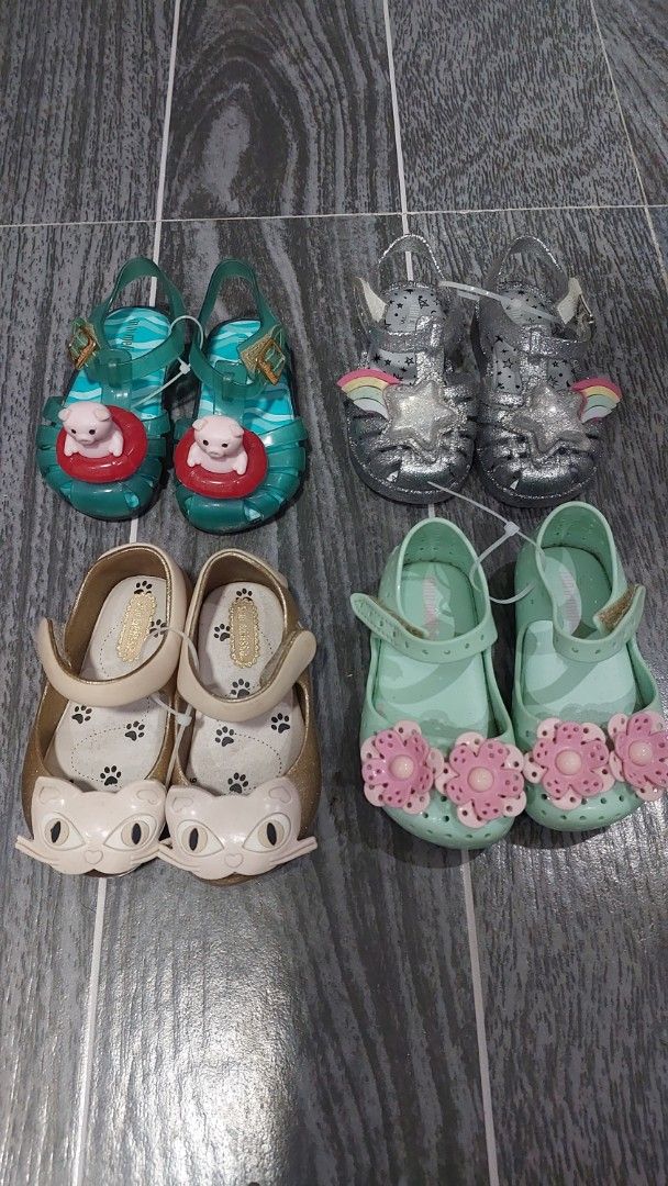 Mini Melissa Jelly Shoes & Flats - Various Styles (Category: Babies & Kids Fashion) located in Quezon City. Submitted by kimlynandaya (Listing ID 1453570590, Image 1). Description: Original mini melissa for kids. Size and price nasa caption na po. 1st pic : size : usa 6@ 12½ cm Price: 599 2nd pic : usa 6@12½ cm Price:499 3rd pic: usa 6@ 12½ cm Price: 389 4th pic: usa 6@ 12½ cm Price : 399 📌𝗗𝗜𝗦𝗖𝗟𝗔𝗜𝗠𝗘𝗥: 𝘈𝘭𝘭 𝘪𝘵𝘦𝘮𝘴 𝘢𝘳𝘦 𝘱𝘳𝘦𝘭�