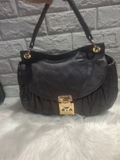 (Category: ) located in . Submitted by jhaz_bags (Listing ID 1453570428, Image 1). Description: .