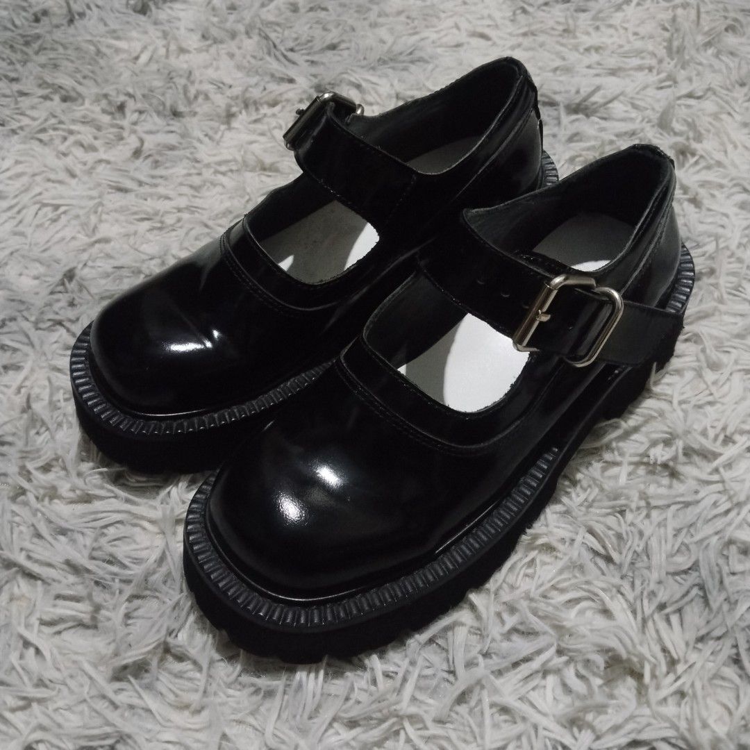 MM6 Maison Margiela Leather Mary Jane Shoes (Category: Heels) located in Cavite. Submitted by realdeal98 (Listing ID 1453610522, Image 2). Description: MM6 Maison Margiela Leather Mary Jane Chunky Shoes - Authentic - Size 36 Measurement: 24 cm insole 3000 shipped via JNT.