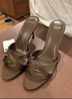 (Category: ) located in . Submitted by closetsalewp (Listing ID 1453547290, Image 1). Description: .