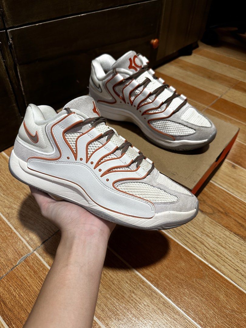 Nike KD 18 ‘Rise’ (Category: Sneakers) located in Manila. Submitted by lamelosoles_ (Listing ID 1453562794, Image 2). Description: Nike KD 18 ‘Rise’ For Sale • For Trade With OG Box 9.3/10 Condition (VNDS, Used 2x) Size 10.5 Honest Issues: Minimal Signs of Usage and Slight Damage on Lace Eyelet Pics Posted ₱2999❗️(₱9095 srp and way below market) Near QC Congressional/Visayas Ave/FisherMall Location (Meetups) Lalamove and GCash (Shipping) @lamelos