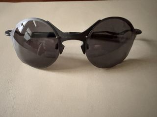 （分類：）位於 。 由 onebyone_secondhand 提交（商品編號 1453533256，圖片 1）。簡介： 。