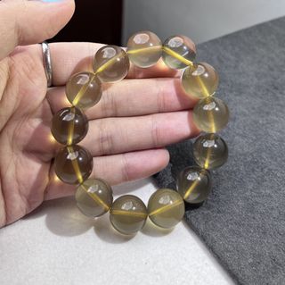 (Category: ) located in . Submitted by boutiqueorientalsg (Listing ID 1453617275, Image 1). Description: .