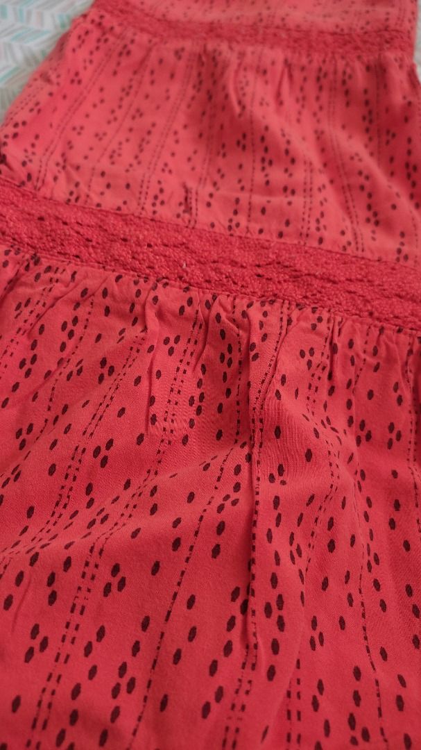 Old Navy kids dress (Category: Babies & Kids Fashion) located in Paranaque City. Submitted by cinnabelle (Listing ID 1453513051, Image 2). Description: red orange tiered dress from Old Navy. Eyelet pattern with dark dots and lace trim. Spaghetti straps. Perfect for summer!.