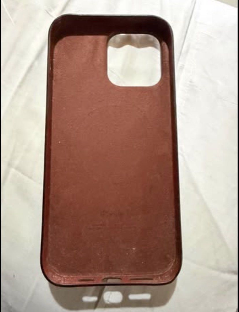 original iphone 14 pro max leather case (Category: Cases & Sleeves) located in Bacoor. Submitted by jayhrndzzz (Listing ID 1453620544, Image 1). Description: Original iphone 14 pro max leather case. Wala na box, di ko na makita. .