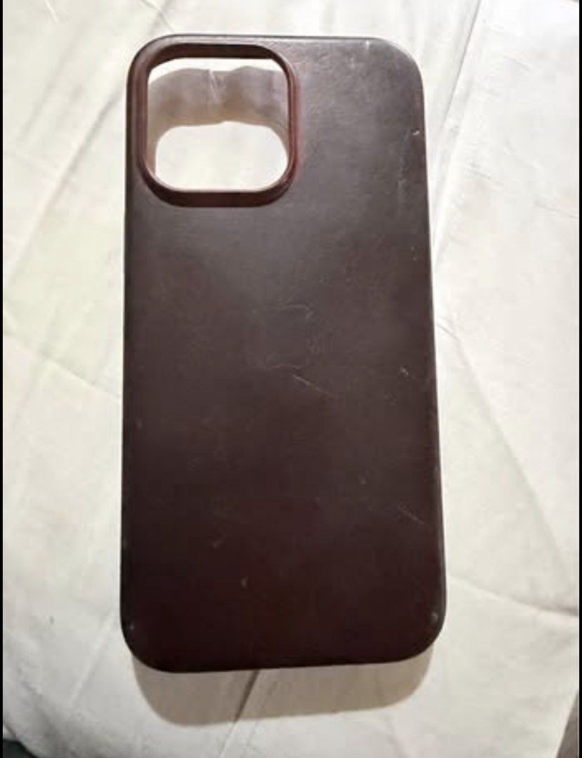 original iphone 14 pro max leather case (Category: Cases & Sleeves) located in Bacoor. Submitted by jayhrndzzz (Listing ID 1453620544, Image 2). Description: Original iphone 14 pro max leather case. Wala na box, di ko na makita. .
