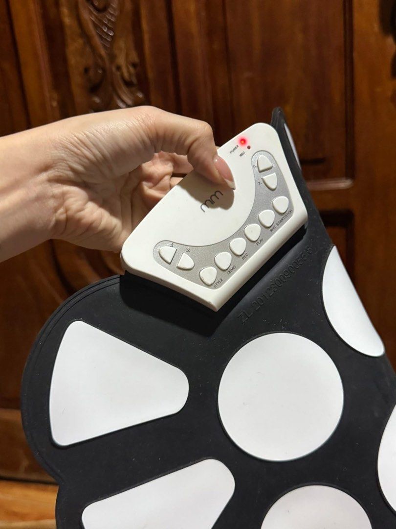 Pads Electronic Drum (Category: Musical Instruments) located in Roxas City. Submitted by rglnos (Listing ID 1453559132, Image 2). Description: Fully functional pad unit—selling as-is (no foot pedals or external audio cable included). Perfect for quick beat practice on the go!.