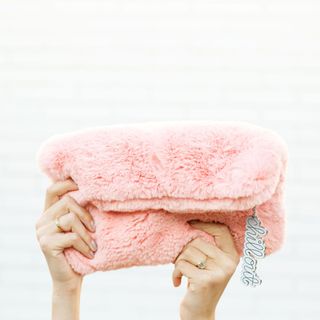 (Category: ) located in . Submitted by shoptansisters (Listing ID 1453438486, Image 1). Description: .