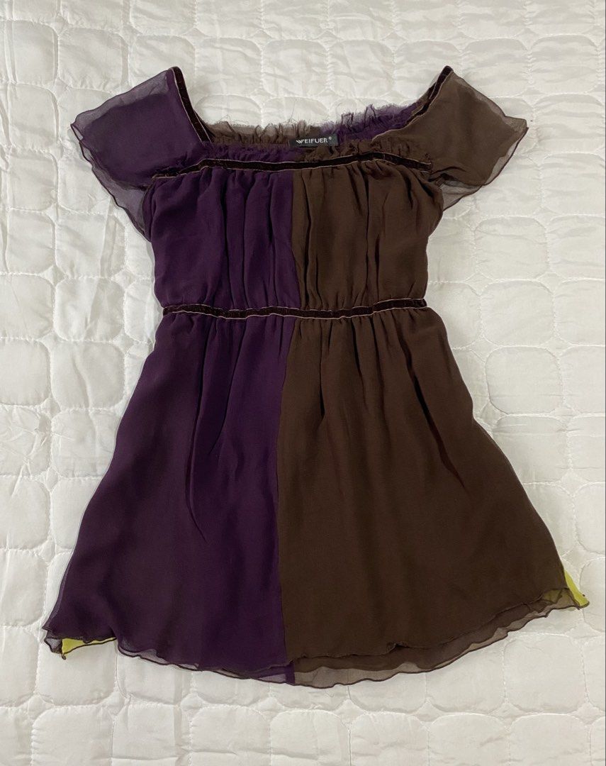 plum colorblock babydoll top (Category: Blouses) located in Quezon City. Submitted by brattybabe (Listing ID 1453444323, Image 1). Description: Color may vary due to lighting Dimes: bust: 32 W: 28 L: 21 💳 Mode of payment: GCash, Paymaya, Metrobank, BPI 🚚 Courier: Lalamove, Grab Padala, J&T, or Toktok only. 🫶🏻 The buyer is responsible for the shipping cost. 💲 Payment first before shipping the item. ⛔️ Note: I do not accept returns/refunds. RF