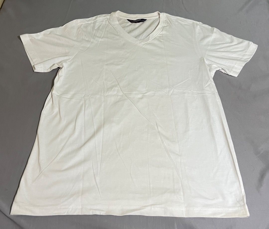 Portside V-Neck T-Shirt (Category: Tshirts & Polo Shirts ) located in Quezon City. Submitted by gus_07 (Listing ID 1453572970, Image 1). Description: Small size RFS: Decluttering Location: Near UP Diliman, Quezon City.