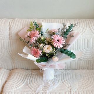 (Category: ) located in . Submitted by looseleafflorals (Listing ID 1453575035, Image 1). Description: .