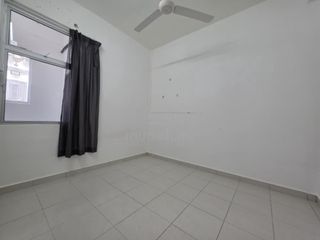 (Category: ) located in . Submitted by weijiehcha37356 (Listing ID 1441951785, Image 1). Description: .