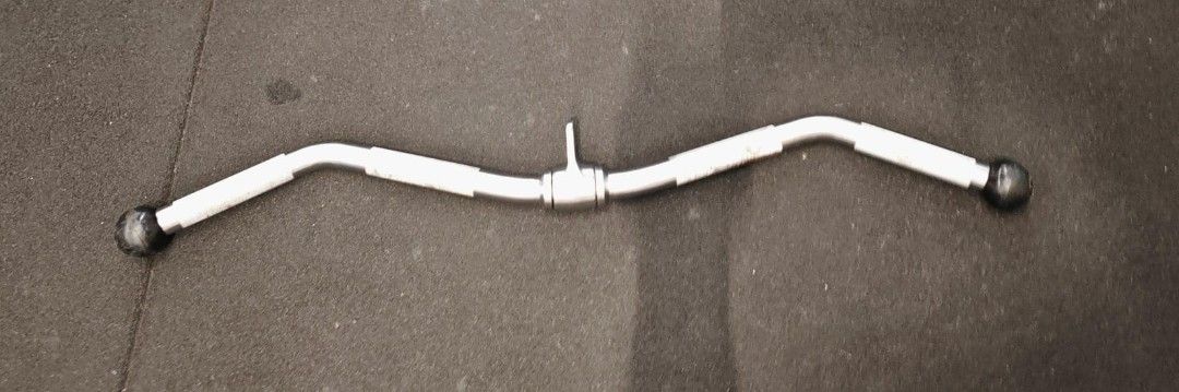 Pull Down Cable Bar $25 (Category: Weights & Dumbbells) located in Singapore. Submitted by thedarkray (Listing ID 1453491698, Image 1). Description: Pull Down Cable Bar $25.