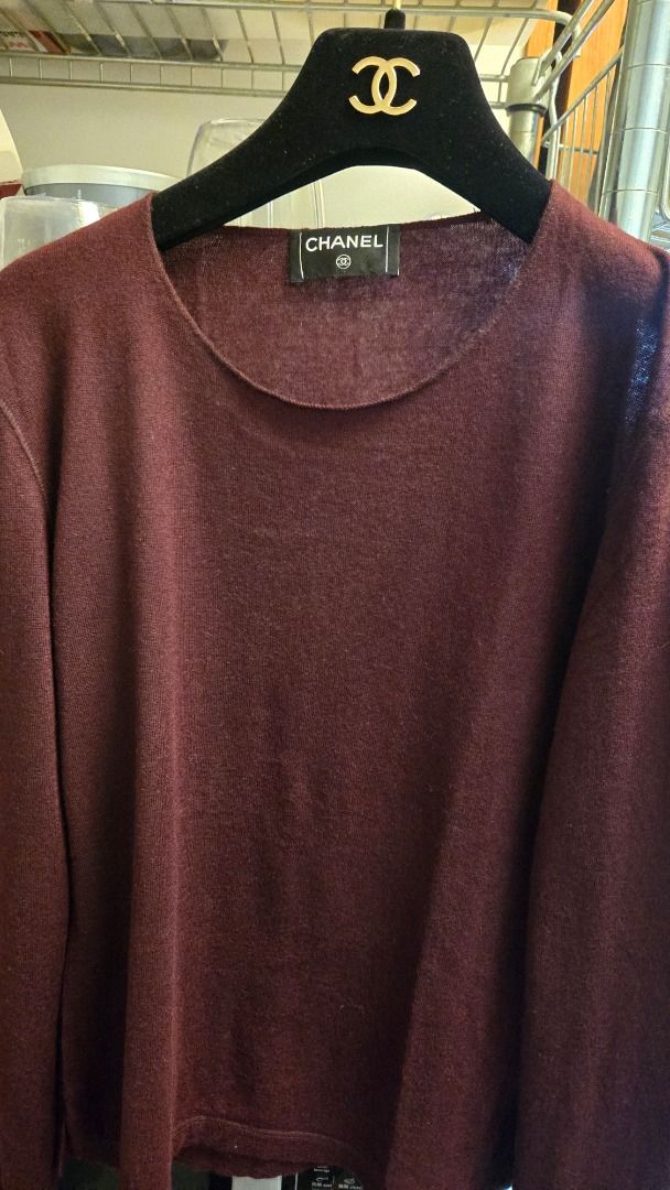 Pullover CHANEL （分類：服裝）位於 Hong Kong。 由 cherries813 提交（商品編號 1453491908，圖片 3）。簡介： 。