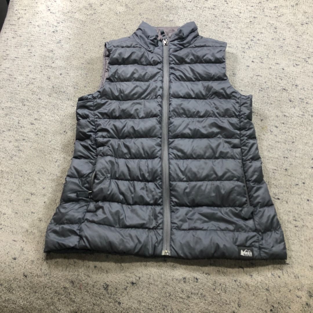 REI COOP Gillet Vest Grey Size Medium (Category: Babies & Kids Fashion) located in Santa Rosa. Submitted by sergids (Listing ID 1453538097, Image 2). Description: REI COOP Gillet Vest Grey Size Medium.