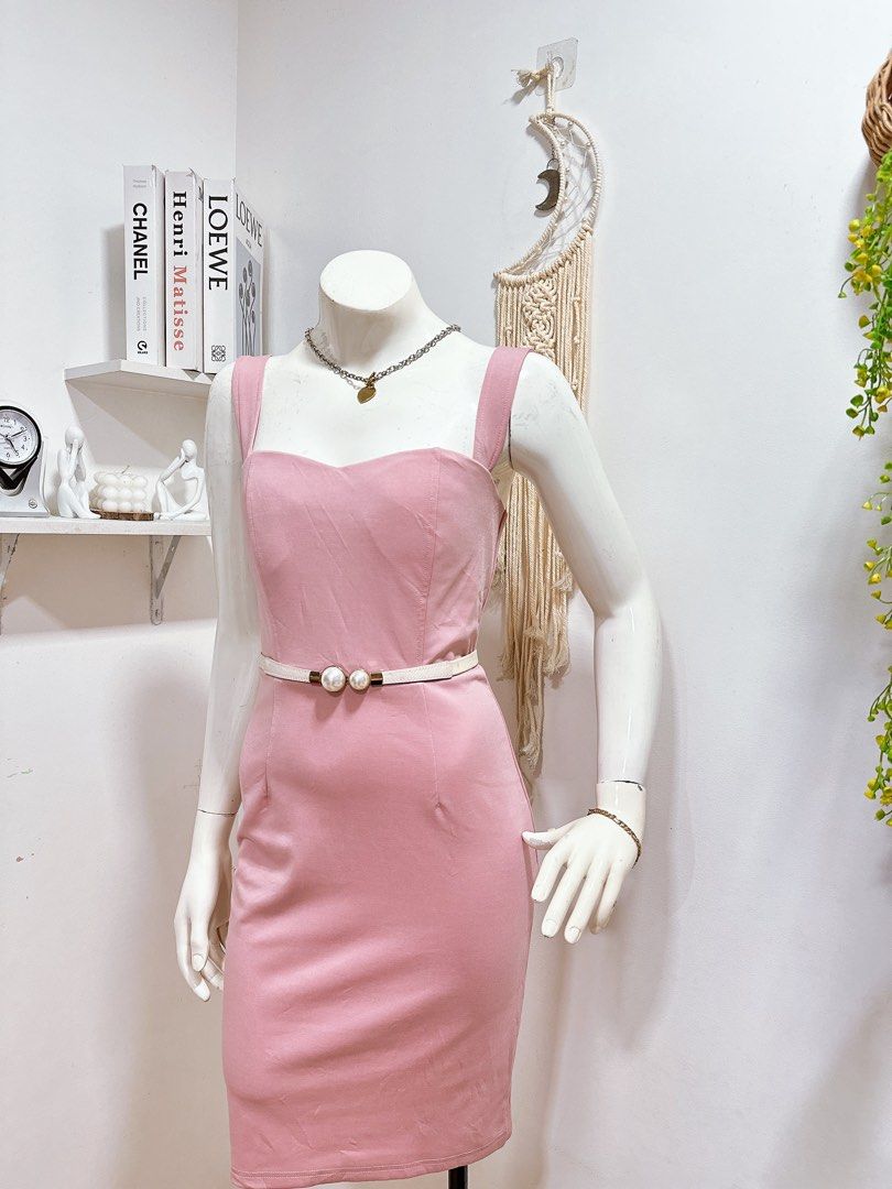 Rose Pink Padded Bobycon Dress ZZ2 (Category: Dresses) located in Manila. Submitted by chloereicapsule (Listing ID 1453609297, Image 2). Description: S-M size, thick cotton fabric, padded already, zipper back, color rate 10/10 pm for other inquiries .