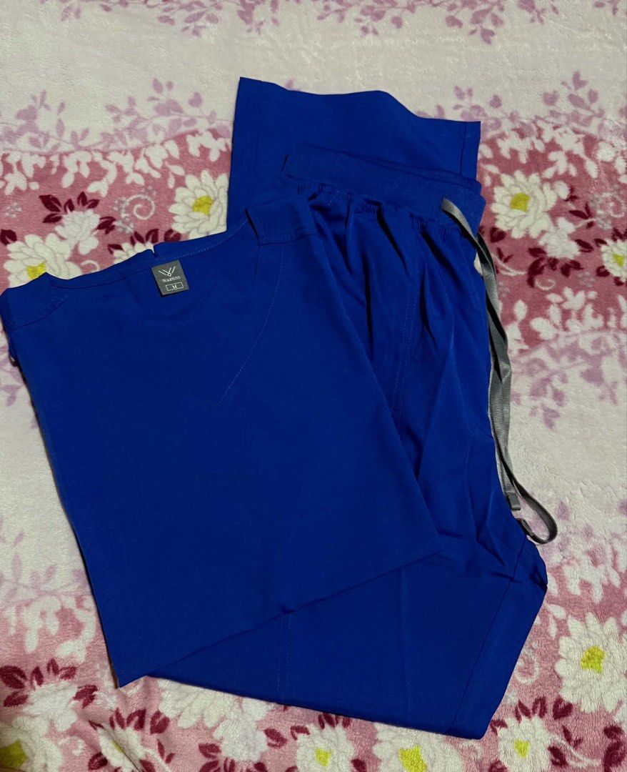 ROYAL BLUE SCRUBS MEDIUM (Category: Medical Supplies & Tools) located in Bulacan. Submitted by rbm.rmt (Listing ID 1453572637, Image 2). Description: Niaahinn Scrubs (Top + Flared Pants) Size medium Brandnew Rfs: Wrong size :( Selling for 600 to buy new one. .