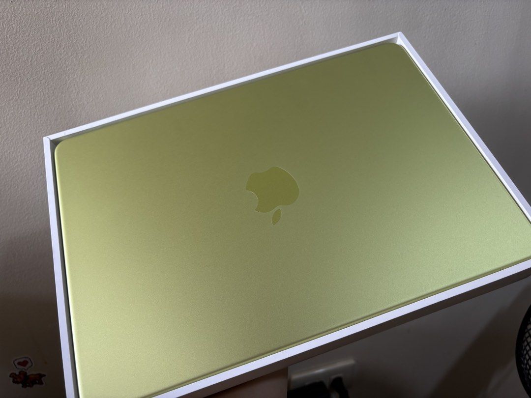 RUSH MACBOOK NEO 512GB (Category: Laptops & Notebooks) located in Manila. Submitted by meliorashop22 (Listing ID 1453619100, Image 3). Description: Apple MacBook Neo (512GB) - bilhin niyo na pls huhu - Brand New - FIXED PRICE - RFS: Not compatible with the course im taking - 512GB SSD storage with 8GB of memory - Apple A18 Pro Chip - Touch ID sensor - 13.0-inch Liquid Retina display (2408×1506 native resolution) - High-quality 1080p HD camera, du