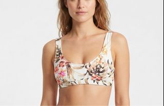 (Category: ) located in . Submitted by sunnyfloshop (Listing ID 1453581300, Image 1). Description: .