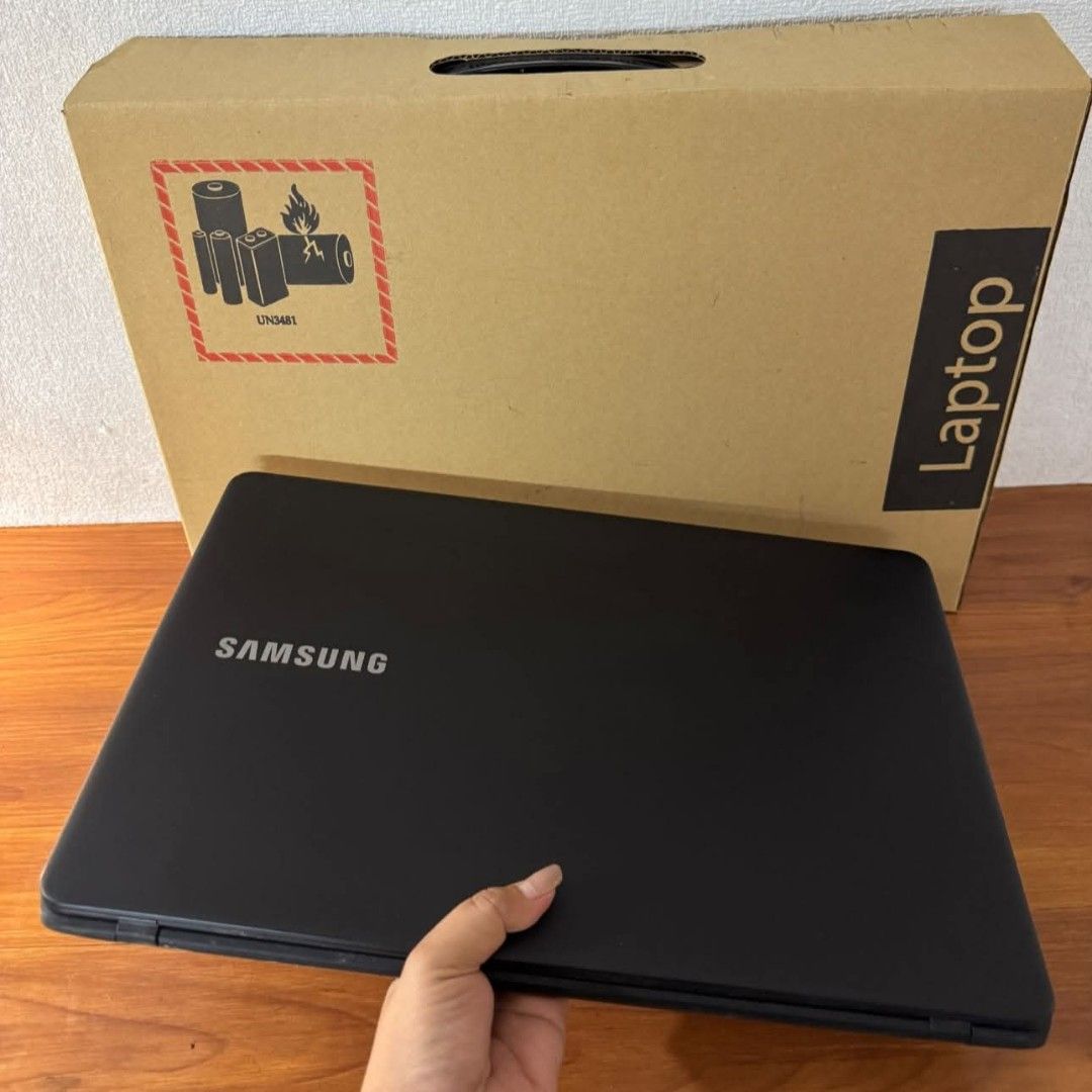 📌SAMSUNG 300E 📌 (Category: Laptops & Notebooks) located in Manila. Submitted by lonelyme_1986 (Listing ID 1453459866, Image 1). Description: SUPER SALE with BOX LAPTOP FOR SALE📌 (1PC AVAILABLE) PRICE: 8,500 FIX 👉4GB MEMORY / 128GB SSD 📌SAMSUNG 300E 📌 CORE I5 - 6200U CPU @2.30GHZ (6TH GENERATION) 128SSD 4GB MEMORY 2.1GB INTEL HD GRAPHICS 520 BUILT-IN CAMERA WIFI READY HDMI BLUETOOTH/NO BLUETOOTH USB PORT LAN PORT 15.6 INCHES 💯% NO ISSUE 99%