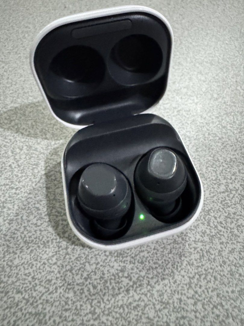 Samsung Galaxy Buds FE (White) – Unit & Case Only (Category: Earphones) located in Manila. Submitted by stefanotolentino (Listing ID 1453555026, Image 2). Description: Selling my authentic Samsung Galaxy Buds FE (Model SM-R400N) in White/Graphite interior. Condition: • 100% Original / Authentic • Fully functional — Active Noise Canceling (ANC), Ambient Sound, and touch controls working perfectly • Good battery health (earbuds + charging case) • N
