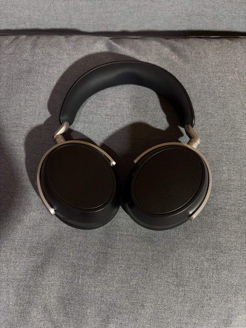 Sennheiser HDB 630 for sale (Category: Headphones & Headsets) located in Caloocan City. Submitted by yetbt (Listing ID 1453592143, Image 2). Description: Less than a year old, complete w/ box, it’s amazing and best audio, I’d rather not sell. But I work and travel a lot so I need something more compact. As a result, this rarely gets used despite being in excellent condition. If you’re looking for a premium closed-back audiophile headphone with ou