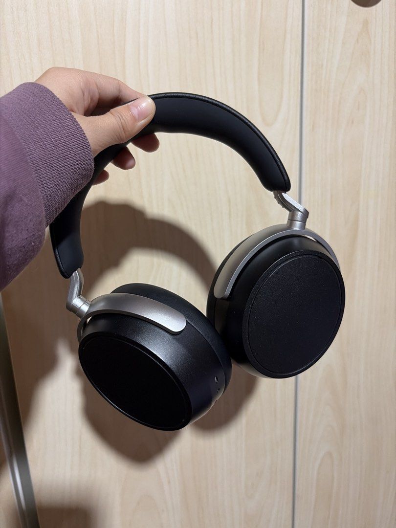 Sennheiser HDB 630 for sale (Category: Headphones & Headsets) located in Caloocan City. Submitted by yetbt (Listing ID 1453592143, Image 1). Description: Less than a year old, complete w/ box, it’s amazing and best audio, I’d rather not sell. But I work and travel a lot so I need something more compact. As a result, this rarely gets used despite being in excellent condition. If you’re looking for a premium closed-back audiophile headphone with ou