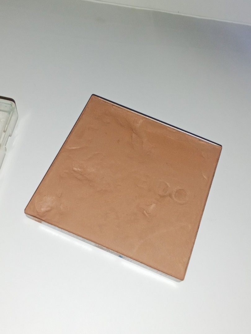 Shiseido Powder Foundation (REFILL) (Category: Makeup) located in Silang. Submitted by clementinelovestodeclutter (Listing ID 1453598203, Image 2). Description: Auth Shiseido Powder Foundation (REFILL ONLY) Shade: 450 Copper For medium, tan Used few times, scroll pictures to see product condition. Well sanitized..