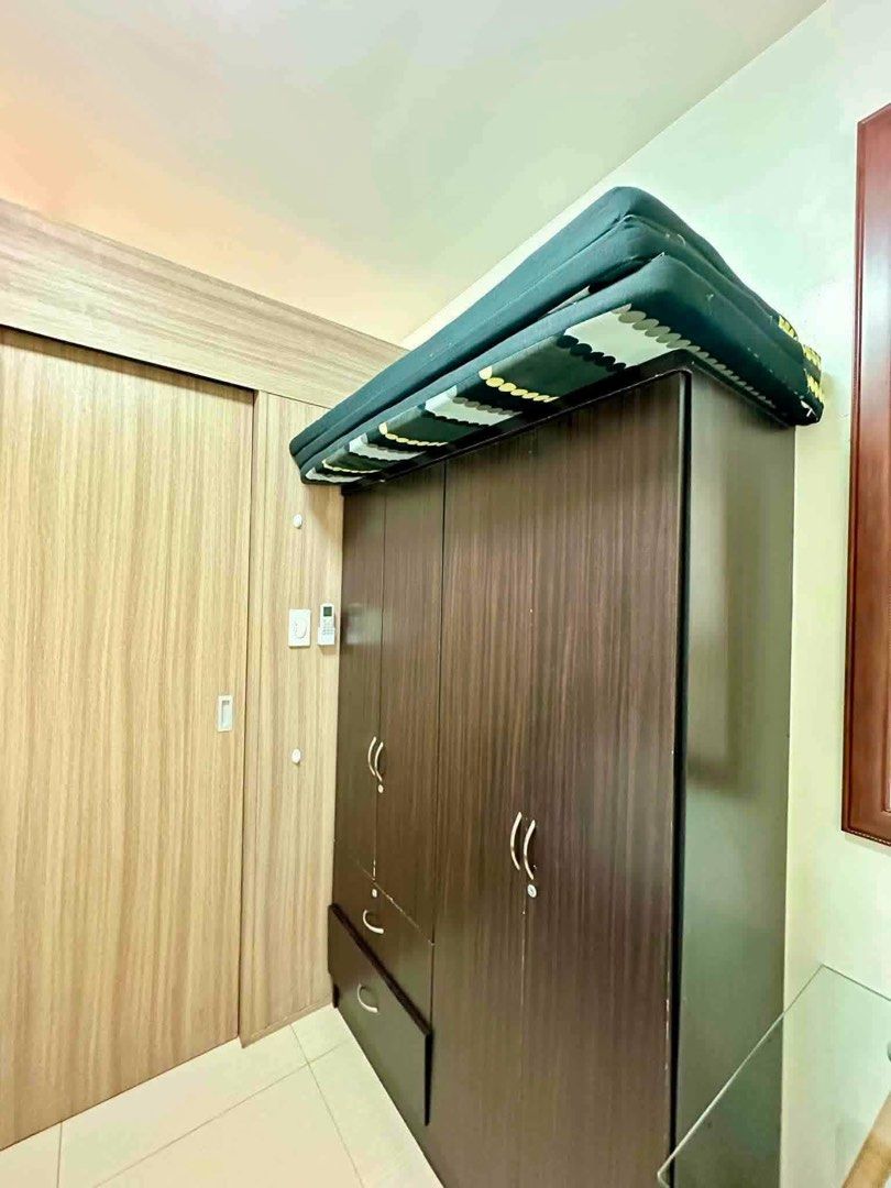SHORE RESIDENCE FOR RENT (Category: Apartments & Condos) located in Caloocan City. Submitted by sizzies_fashion_style (Listing ID 1453435128, Image 2). Description: SHORE RESIDENCE IN PASAY AVAILABLE FOR RENT WITH MINIMUM 6months contact ₱20,000 monthly rent Message for inquiry 😊.