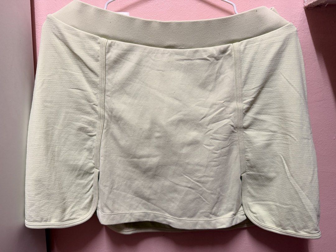 Sports Skirt (Category: Activewear) located in Muntinlupa City. Submitted by Jessa (Listing ID 1453605481, Image 3). Description: .