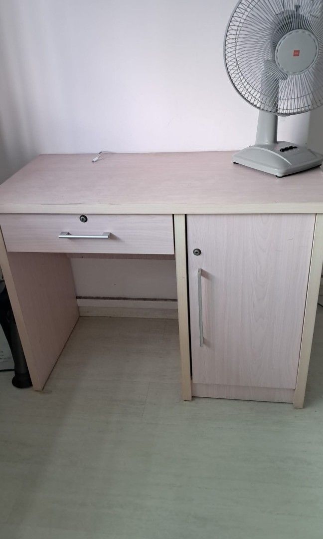 Study table (Category: Tables & Sets) located in Singapore. Submitted by calmshark.c6c864 (Listing ID 1453583342, Image 1). Description: .